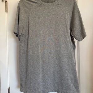 Fabletics Heather Gray Men's Tee